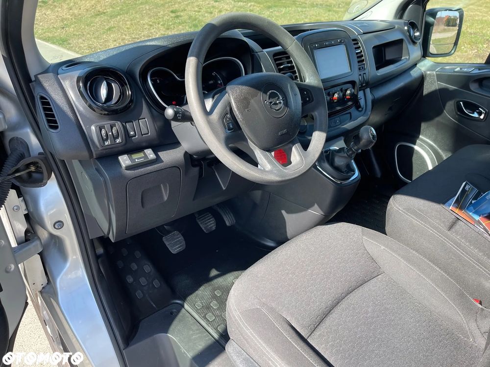 Opel Vivaro - 36