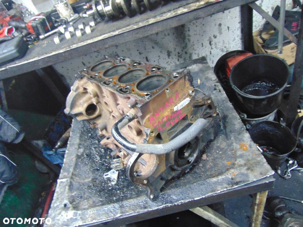 Blok silnika Opel Antara Captiva 2,0 VCDI - 2