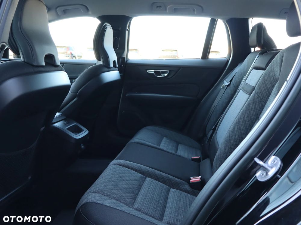 Volvo V60 B3 B Essential - 16