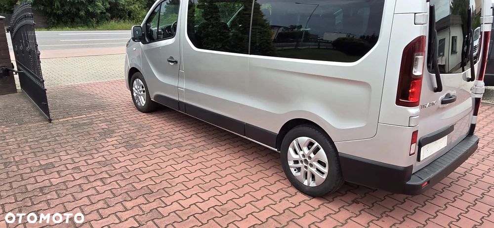 Renault Trafic Grand 2.0 dCi - 3
