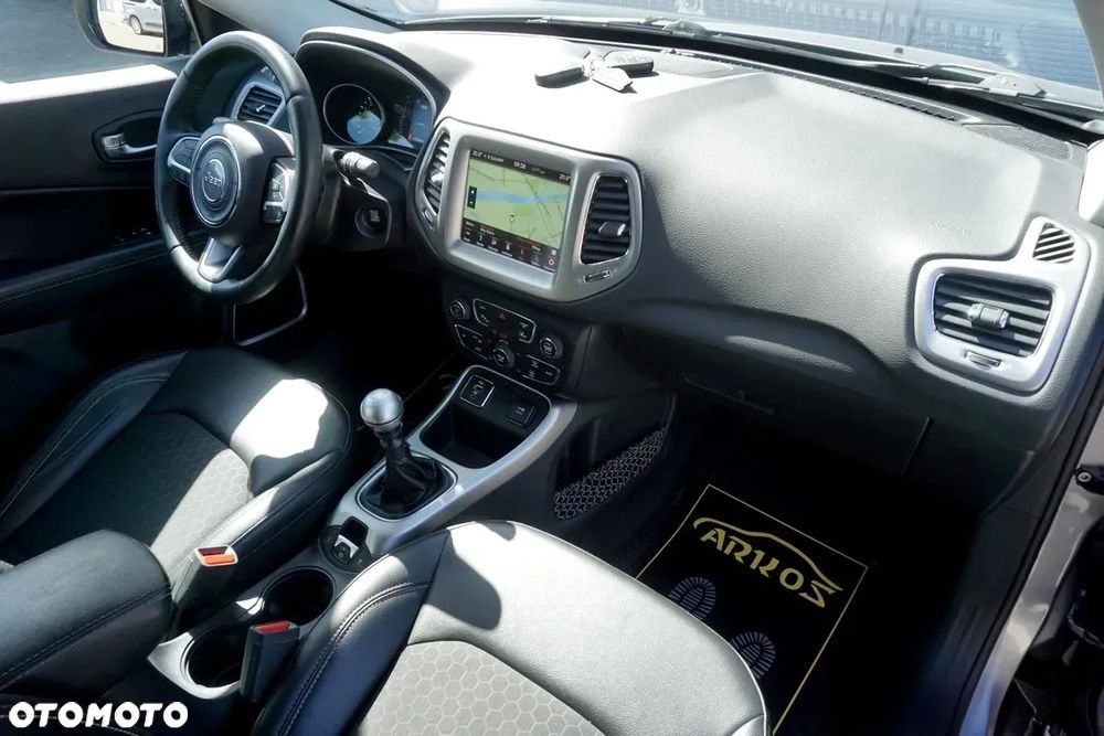 Jeep Compass - 33