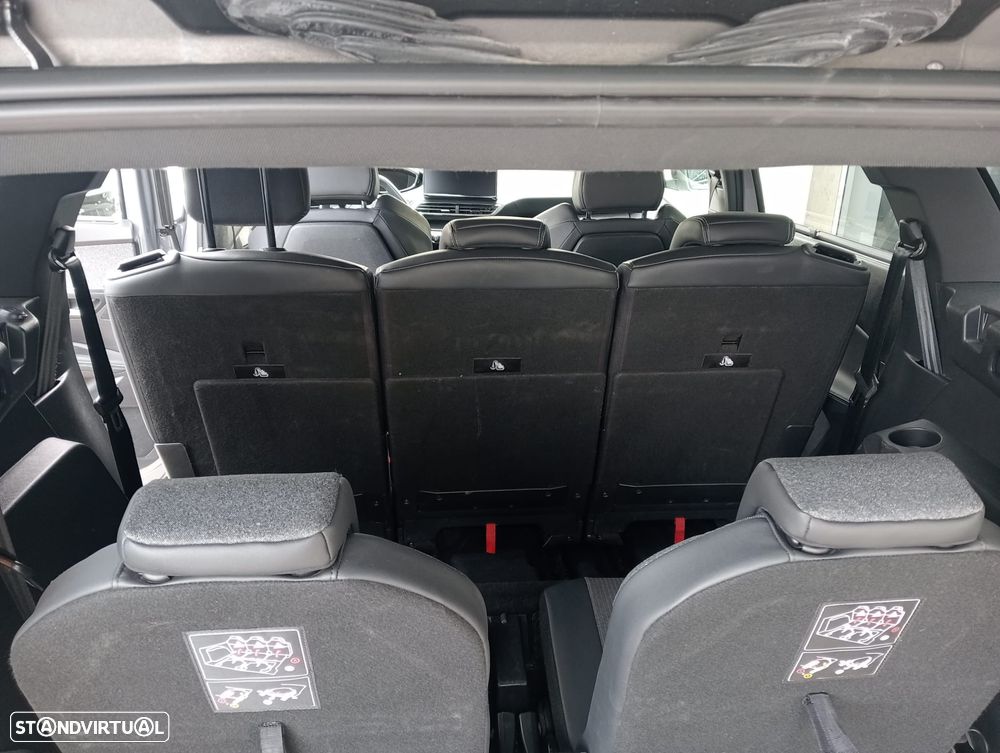 Peugeot 5008 1.2 PureTech Allure Pack EAT8 - 32