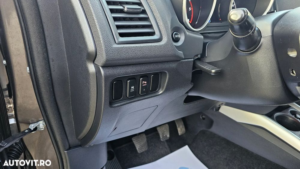 Mitsubishi ASX 1.8 DI-D 2WD Intense - 19