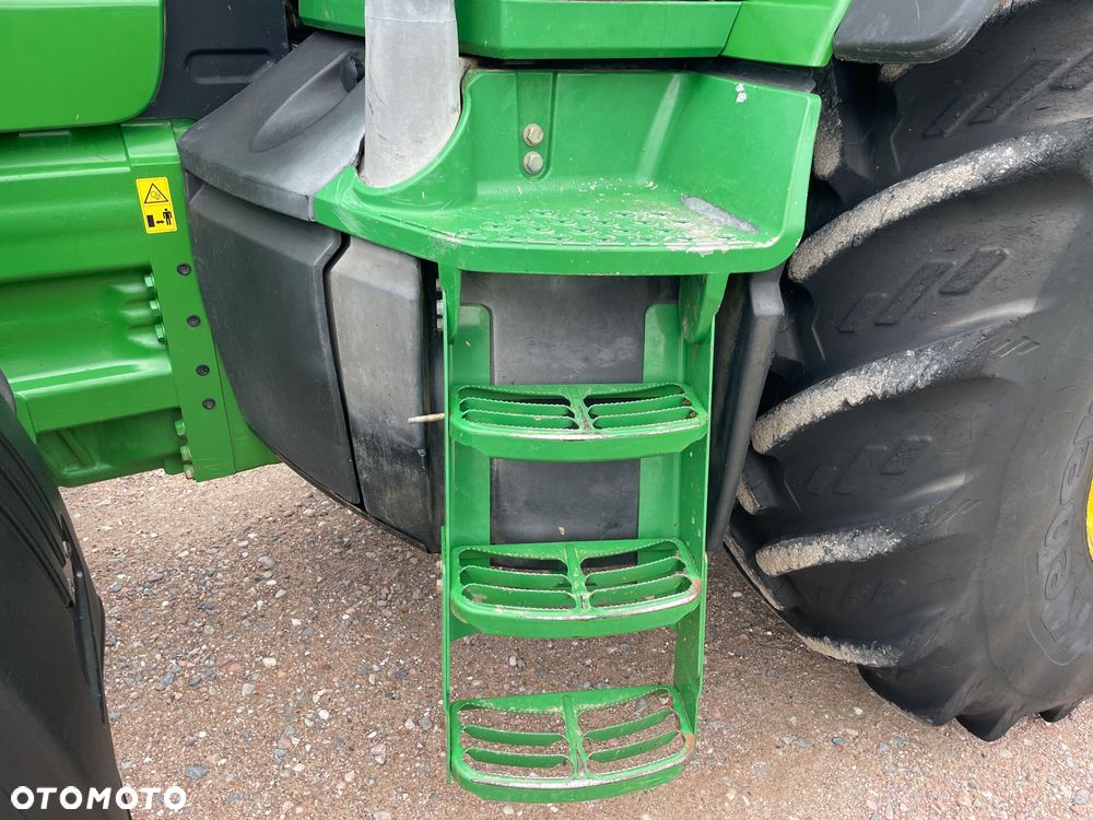 John Deere 8320 - 12