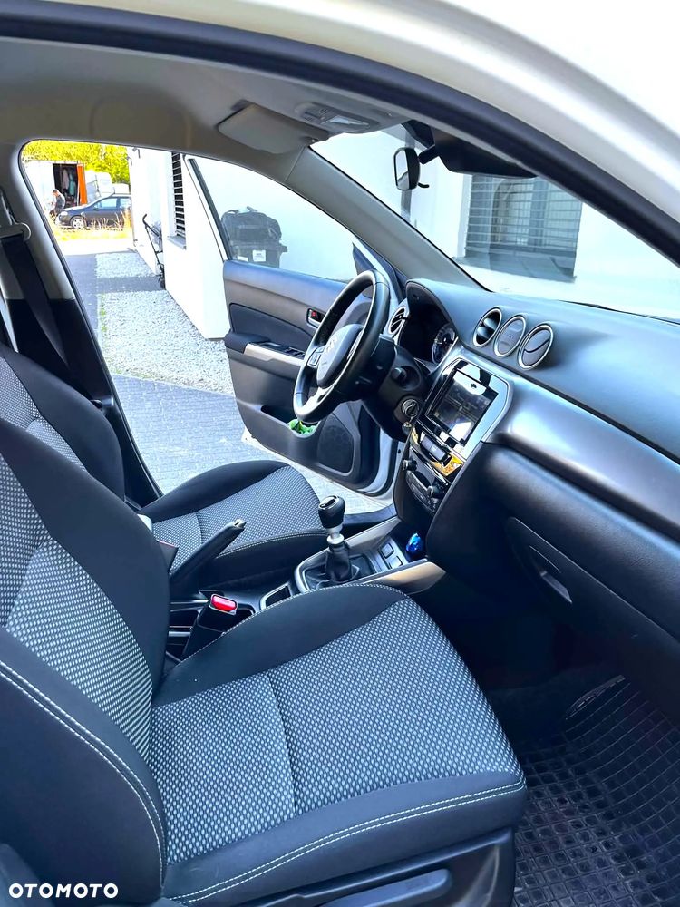 Suzuki Vitara 1.4 Boosterjet SHVS Premium 2WD - 7