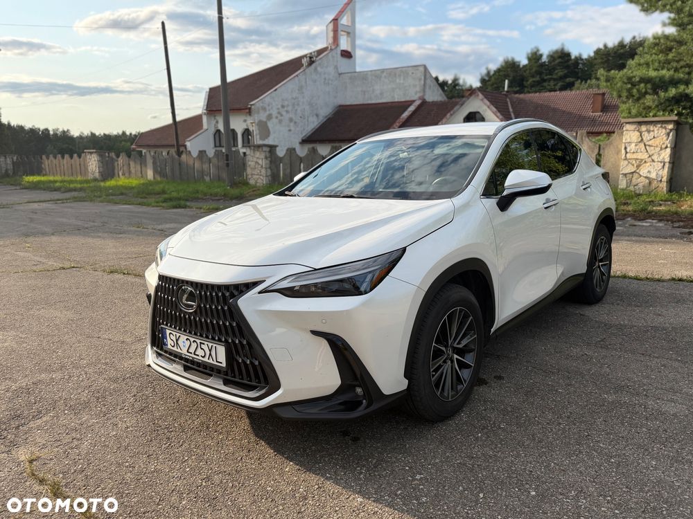 Lexus NX 350h Business AWD - 2