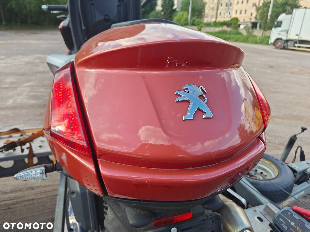 Peugeot Metropolis - 3