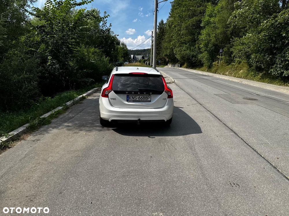 Volvo V60 D2 Drive-E Dynamic Edition (Momentum) - 11