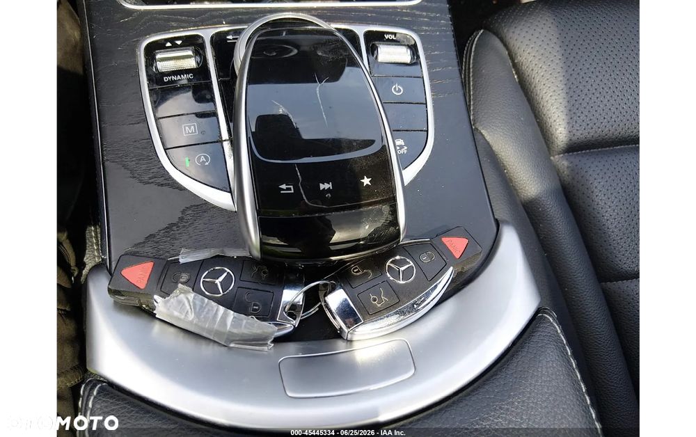 Mercedes-Benz GLC - 12