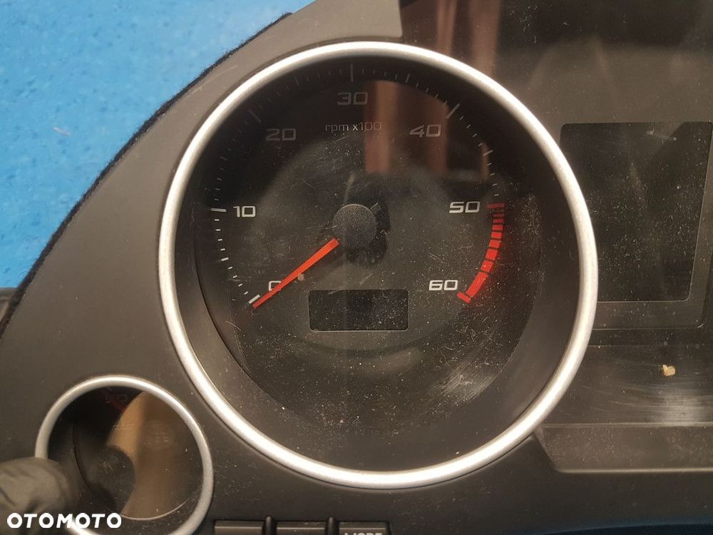 SEAT EXEO 2.0 TDI LICZNIK 3R0920830E - 5