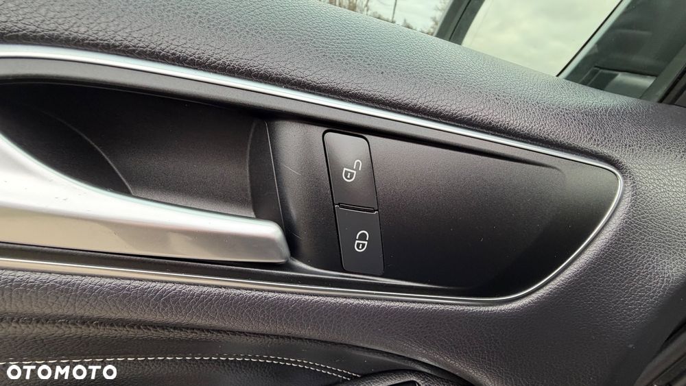 Mercedes-Benz Klasa B 180 (BlueEFFICIENCY) - 23