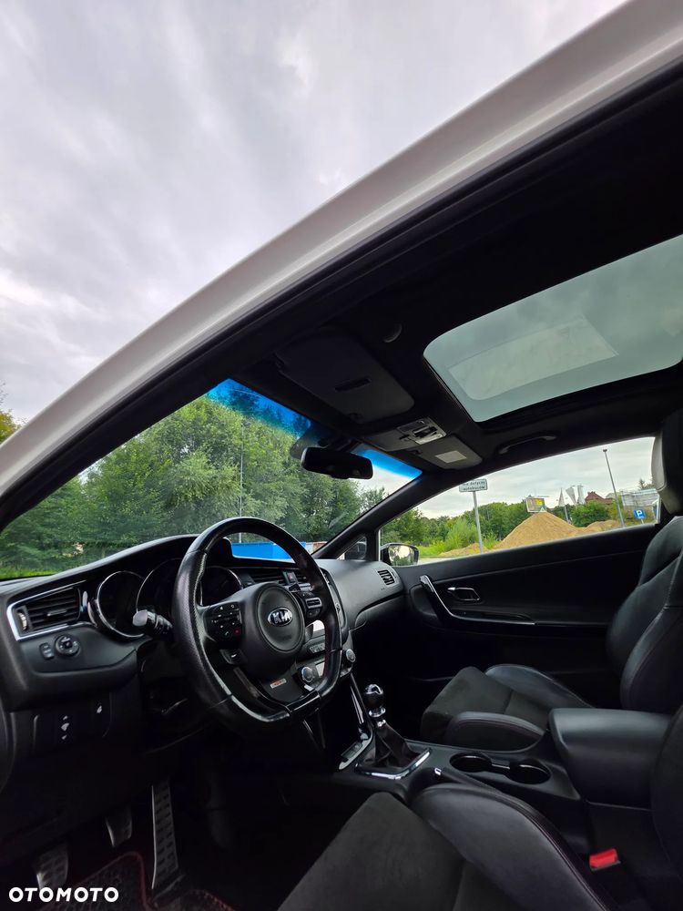 Kia Ceed 1.6 T-GDI GT - 15