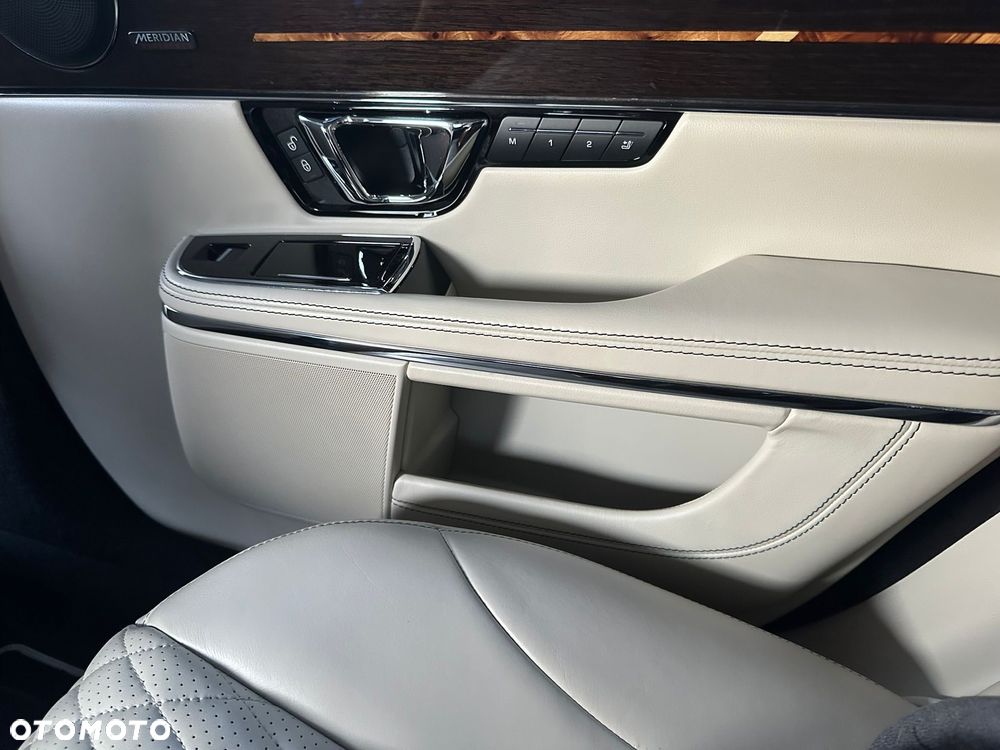 Jaguar XJ 3.0 V6 Langversion Autobiography - 24