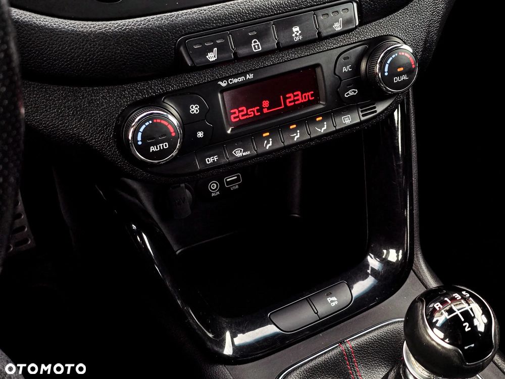 Kia Ceed 1.6 T-GDI GT - 26