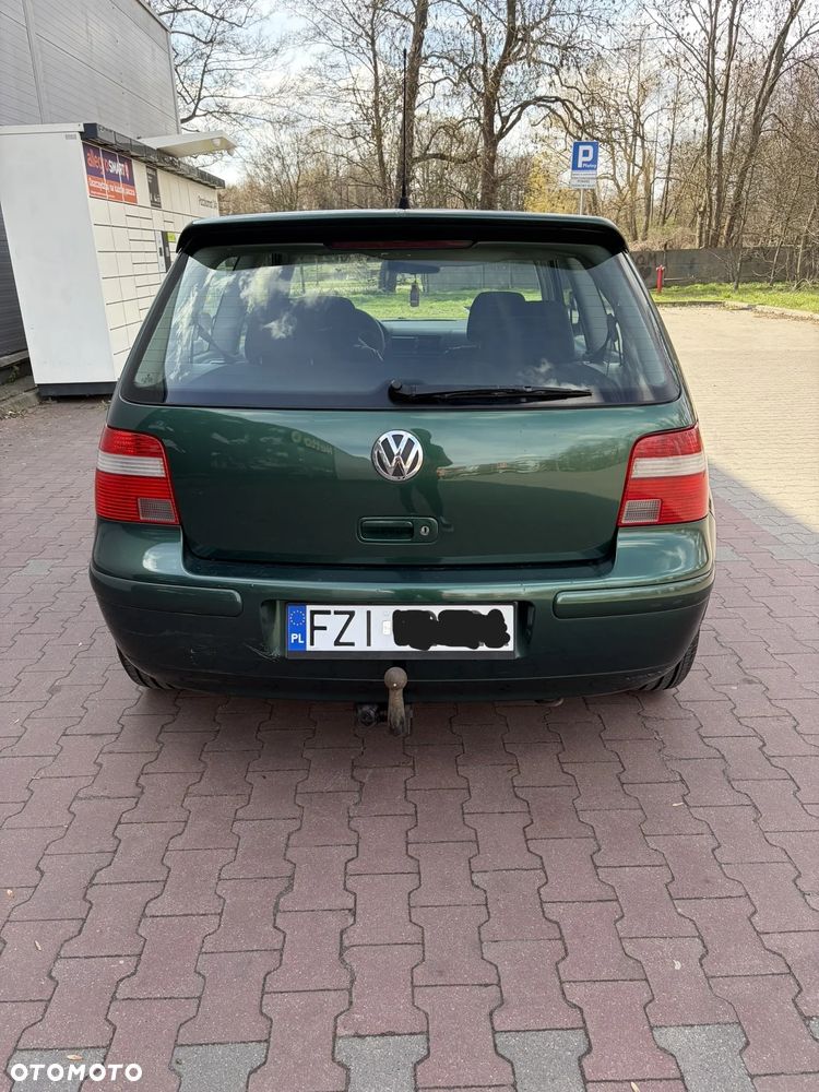 Volkswagen Golf - 2