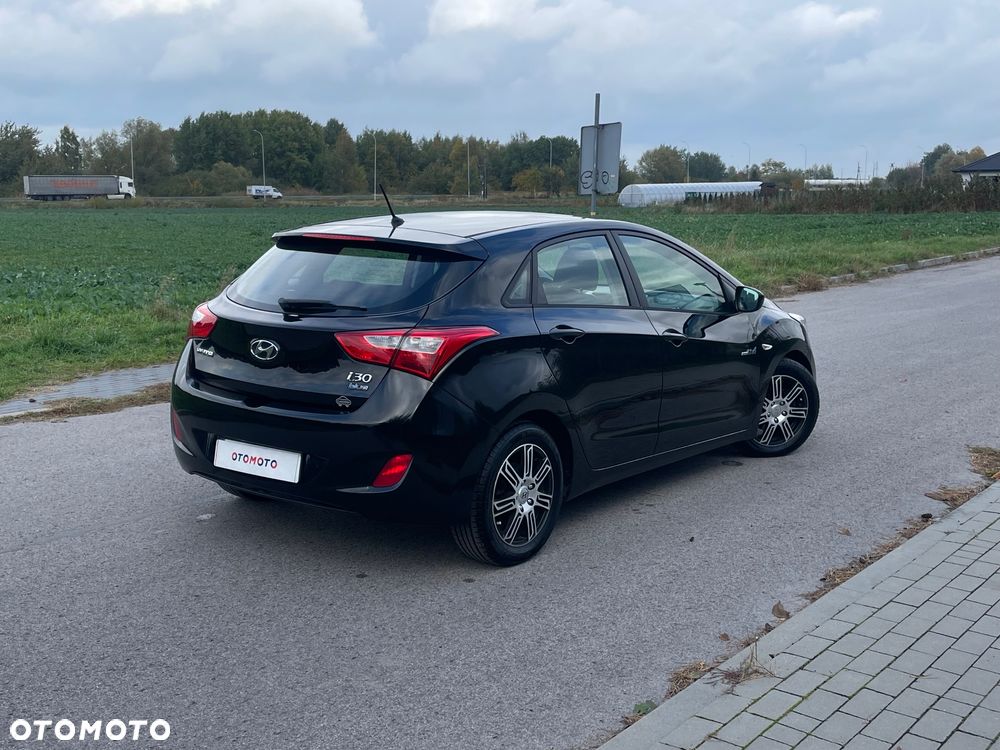 Hyundai i30 blue 1.6 CRDi Style - 19