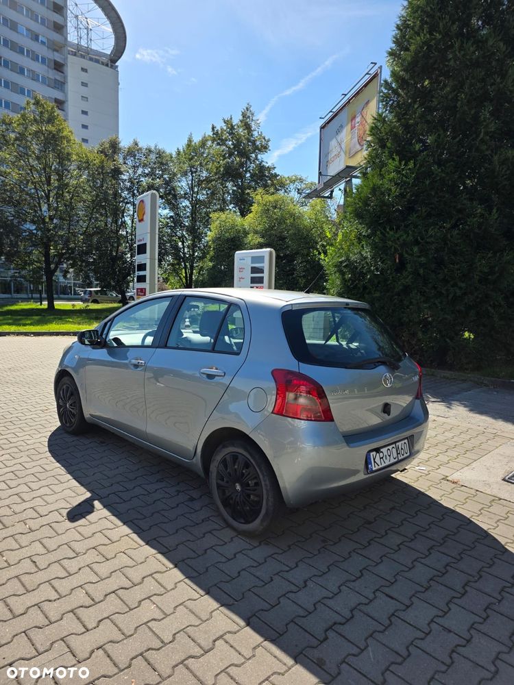 Toyota Yaris - 14
