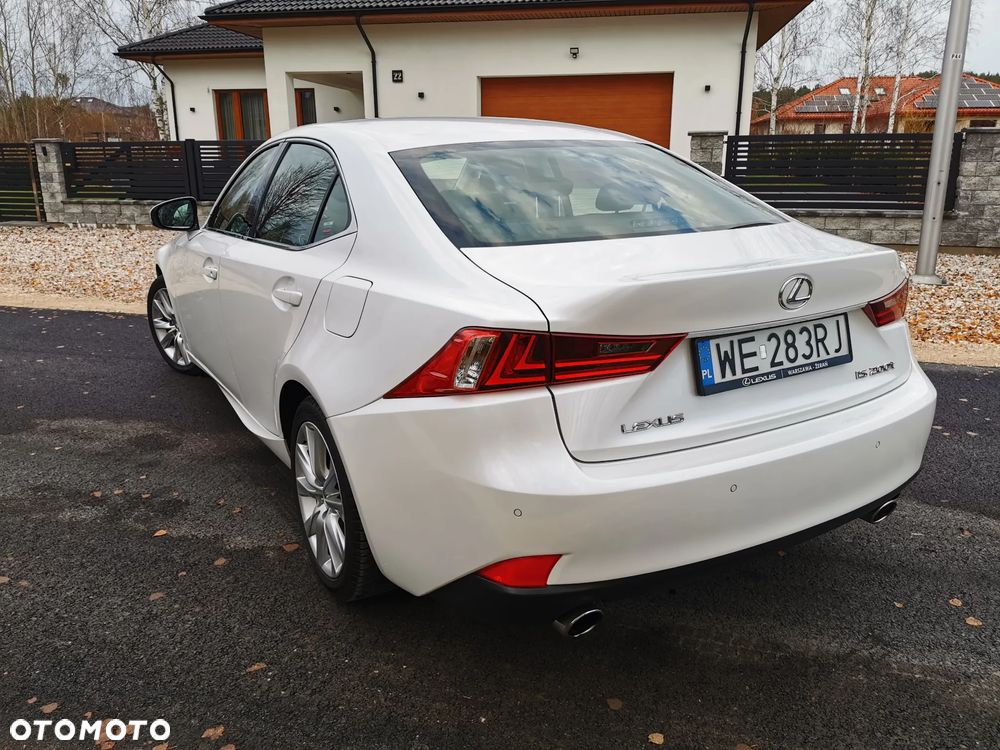 Lexus IS 200t Elite - 25