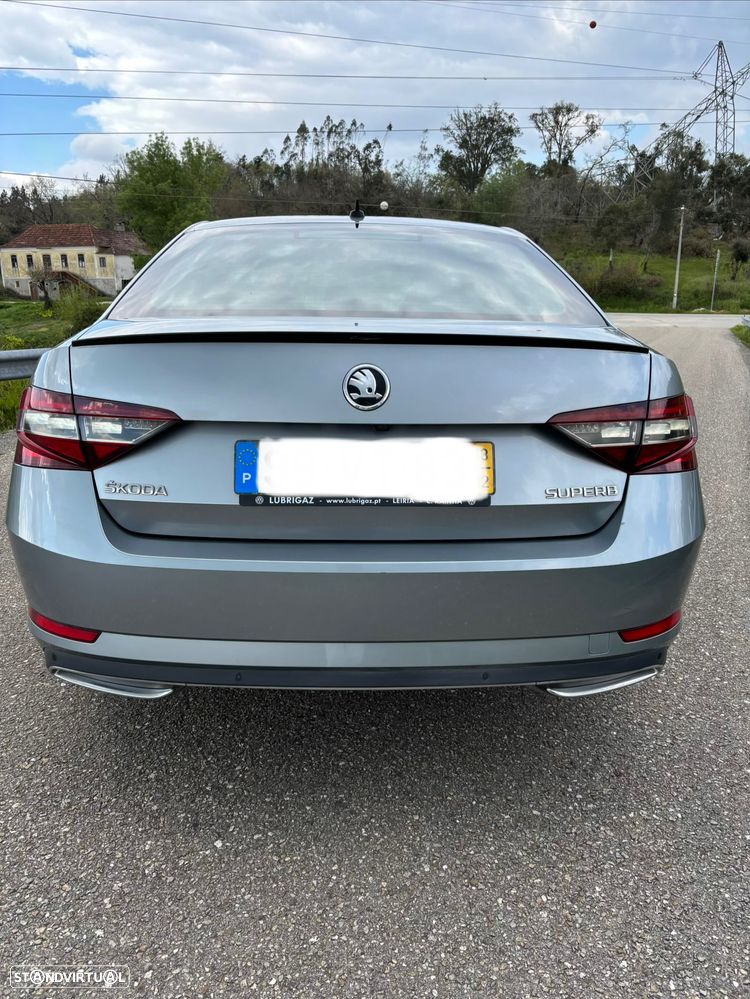 Skoda Superb 2.0 TDI Sportline - 7