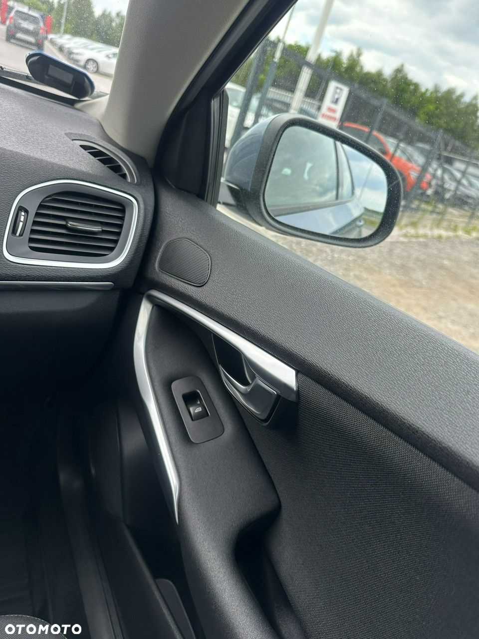 Volvo V40 - 18