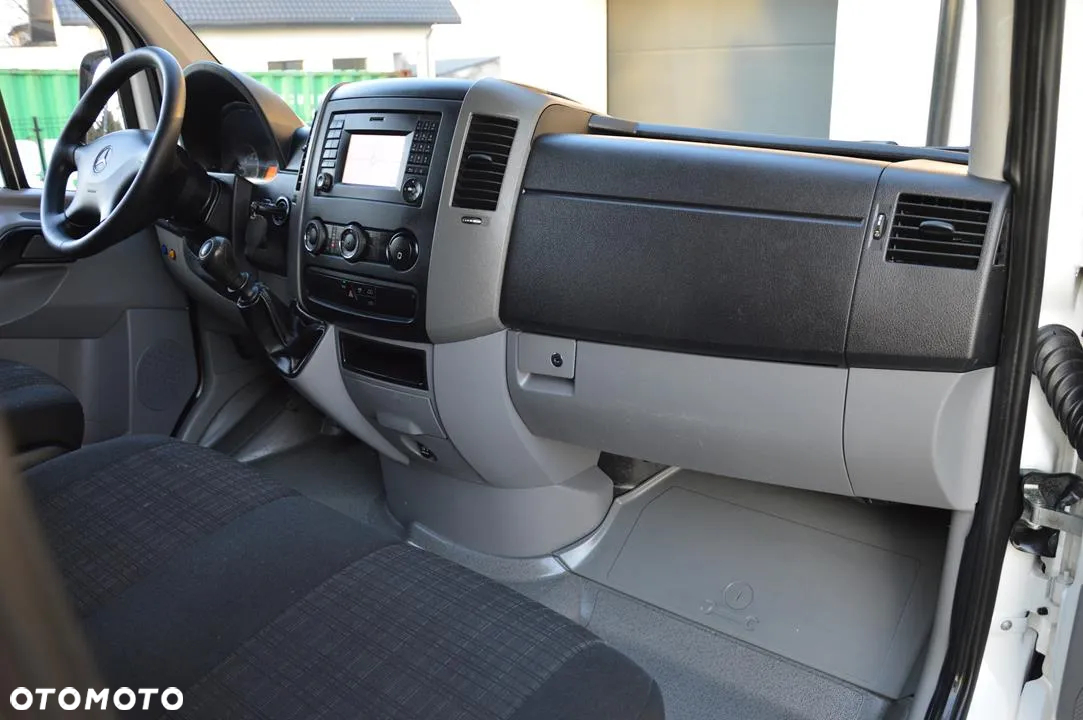 Mercedes-Benz Sprinter - 19