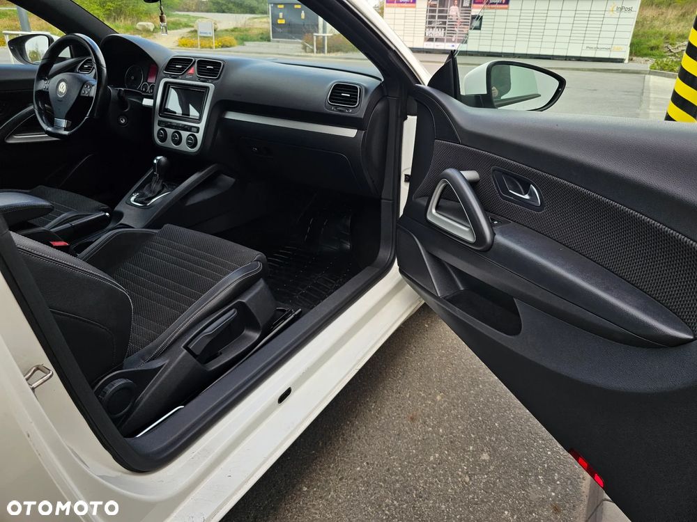Volkswagen Scirocco 2.0 TDI DSG Life - 9