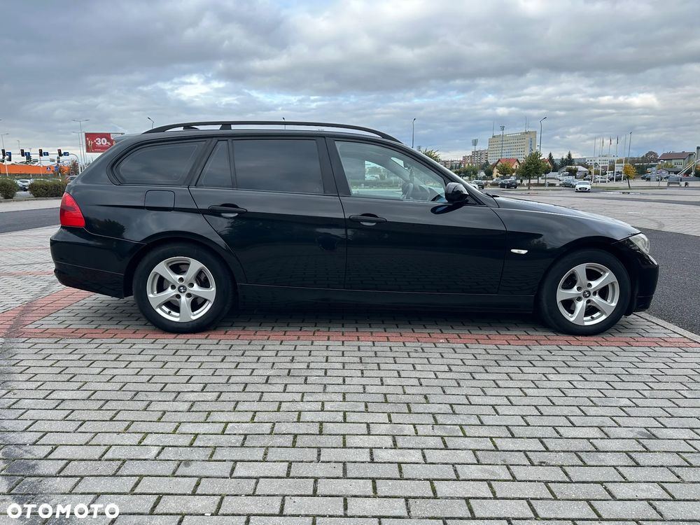 BMW Seria 3 320d Touring - 2