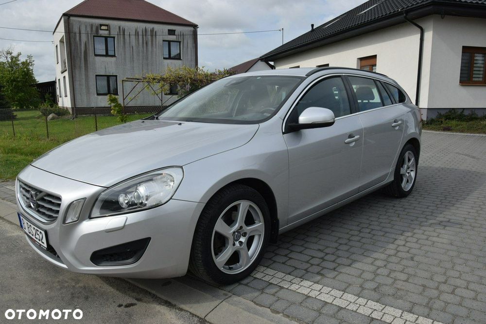 Volvo V60 D4 Momentum - 6