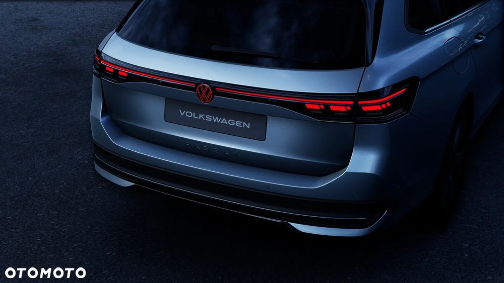 Volkswagen Passat Variant 2.0 TDI SCR Business DSG - 16