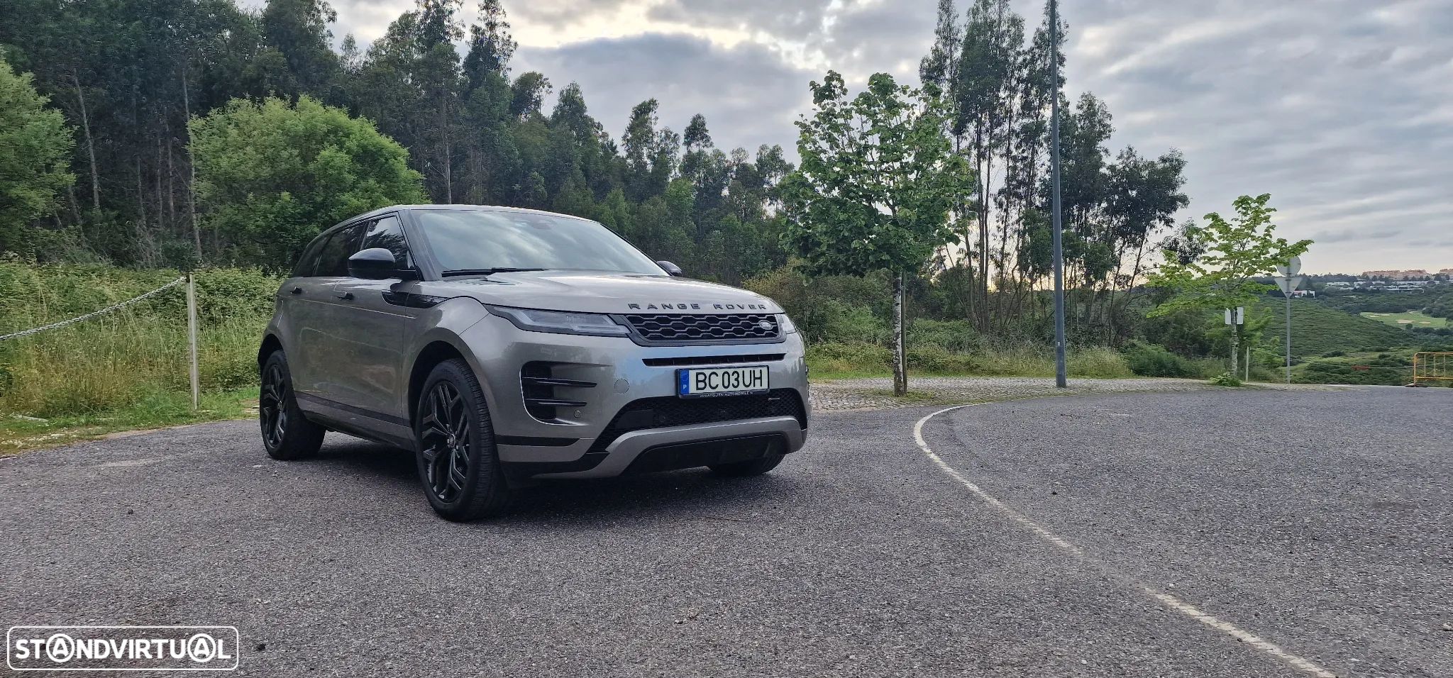 Land Rover Range Rover Evoque 1.5 P300e AWD R-Dynamic SE Auto - 1