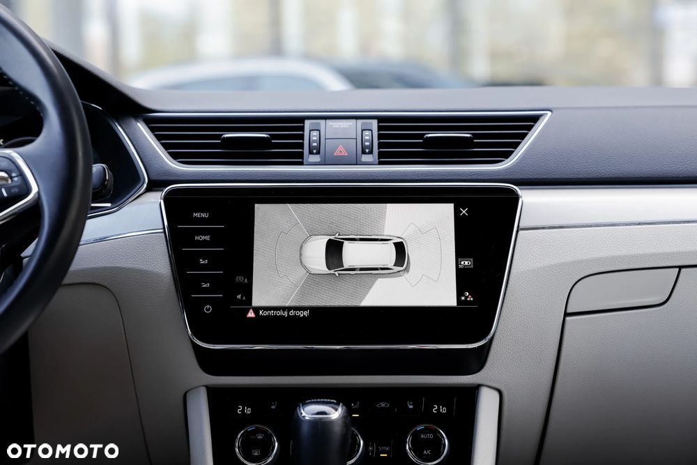 Skoda Superb 2.0 TDI SCR L&K DSG - 23
