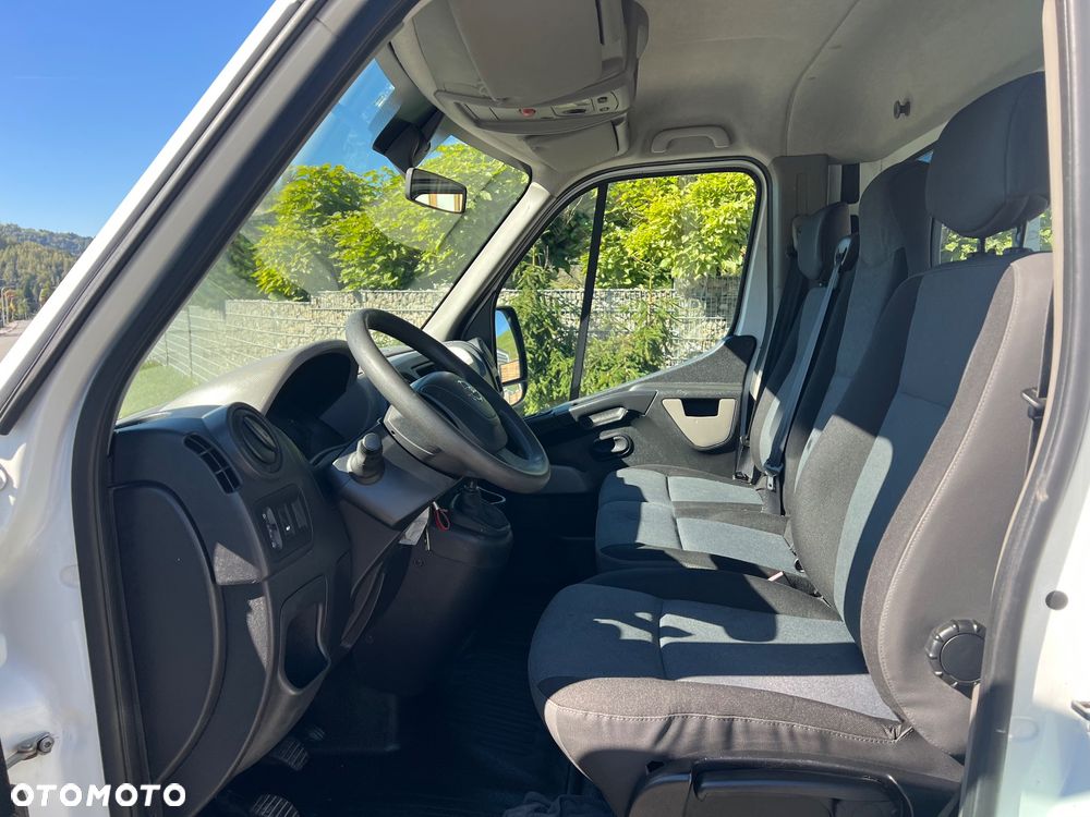 Nissan NV400 - 10