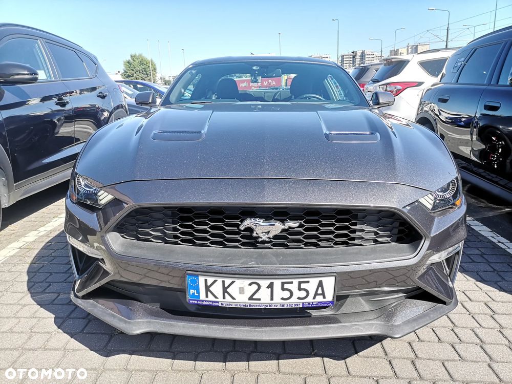 Ford Mustang - 4