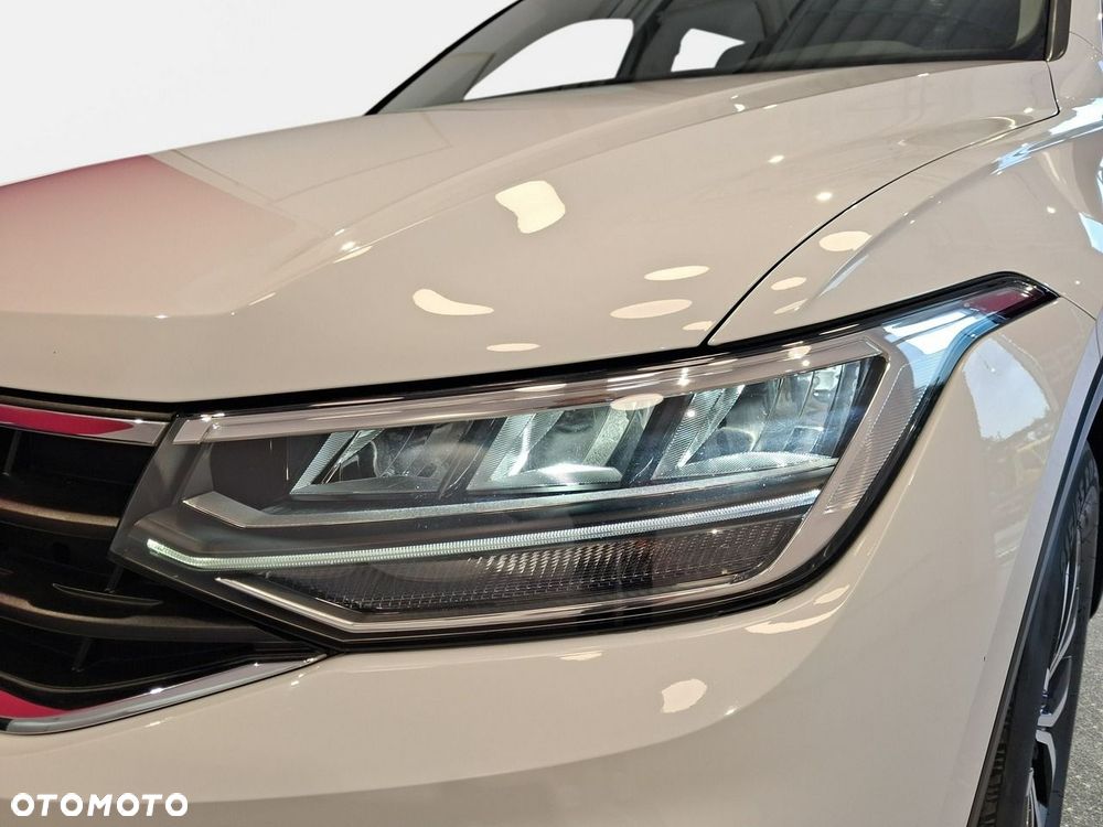 Volkswagen Tiguan - 12