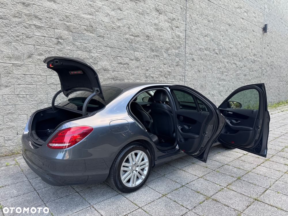 Mercedes-Benz Klasa C 200 7G-TRONIC Exclusive - 28