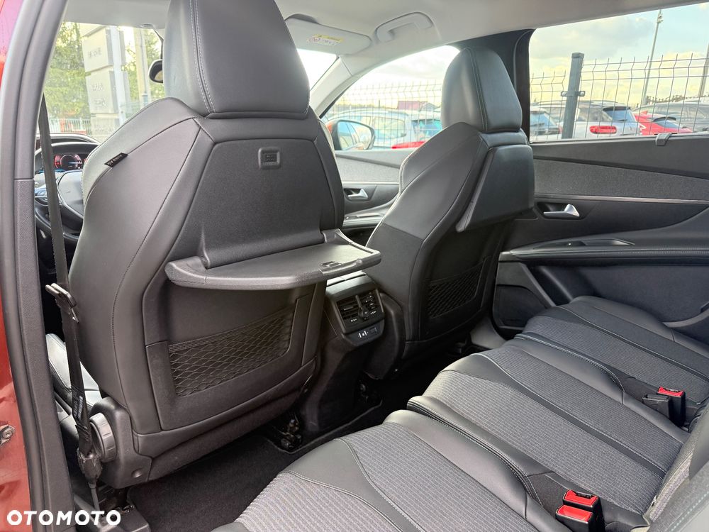 Peugeot 5008 BlueHDi 130 EAT8 Allure - 12