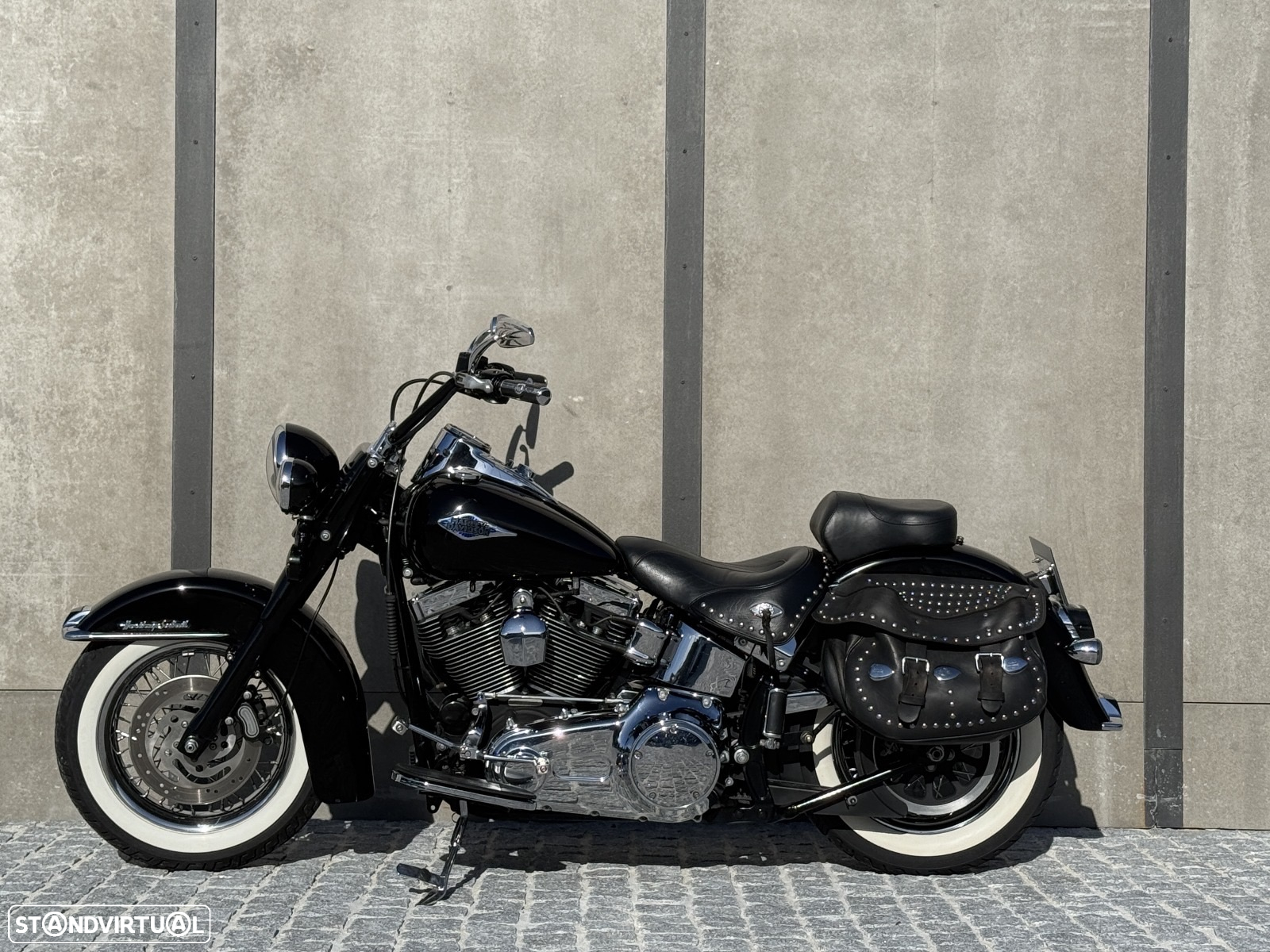 Harley-Davidson Heritage FLSTC Heritage Softail Classic - 2