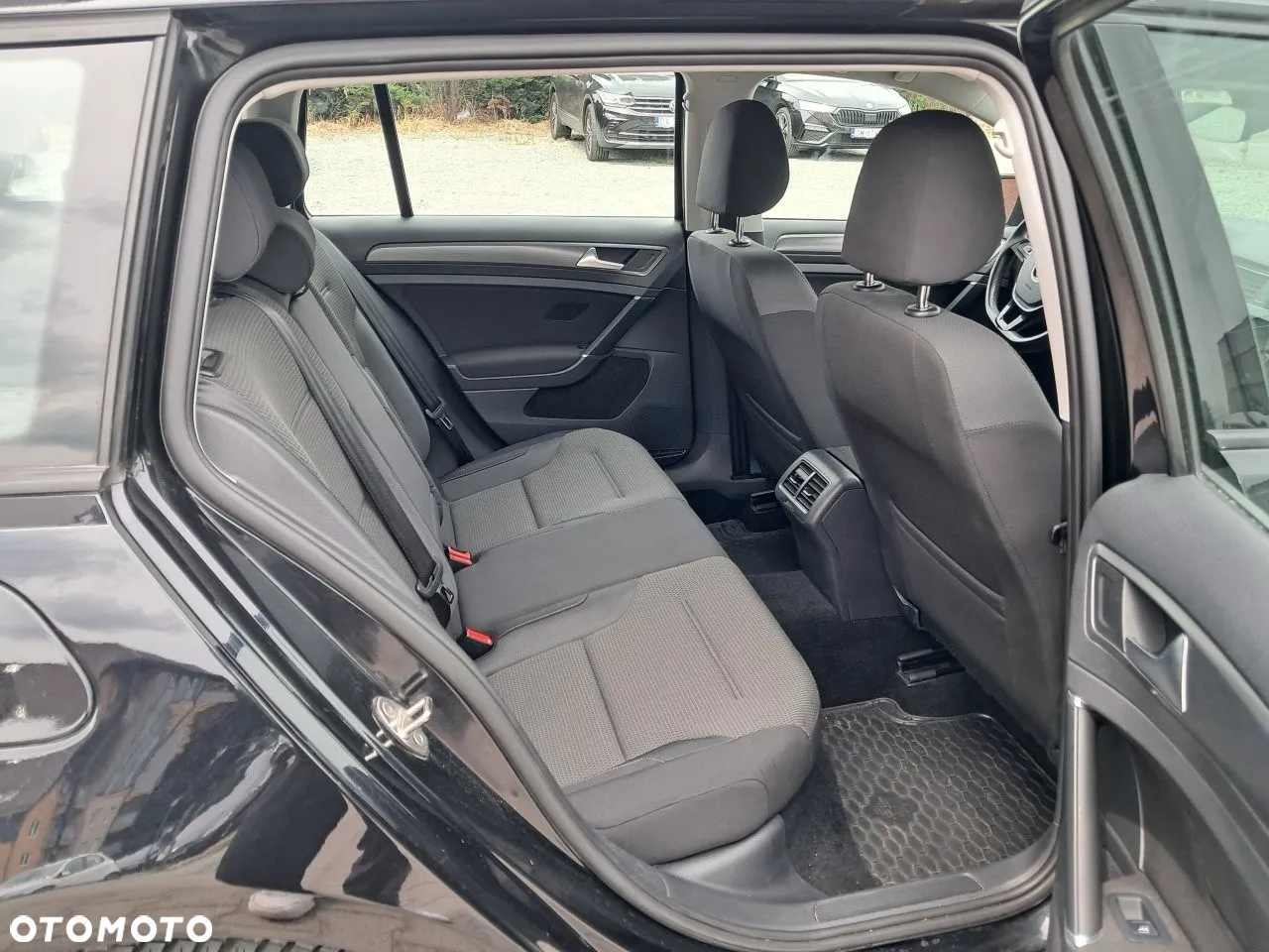 Volkswagen Golf VII 1.6 TDI BMT Comfortline - 12