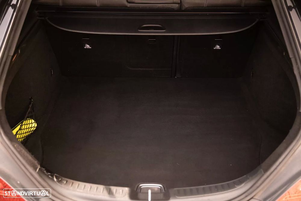 Mercedes-Benz CLA 180 d Shooting Brake Urban - 9
