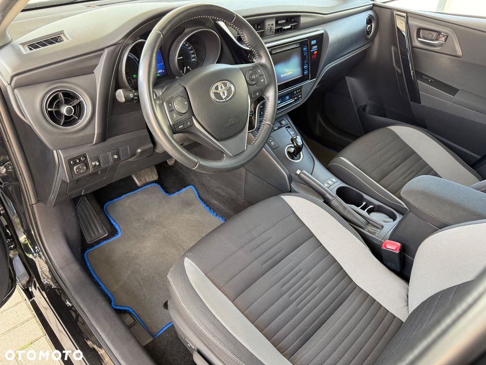 Toyota Auris - 13