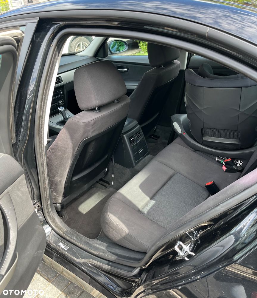 BMW Seria 3 318i - 9