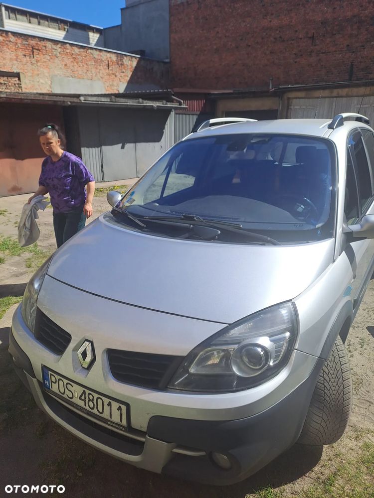Renault Scenic 2.0 16V Emotion - 3