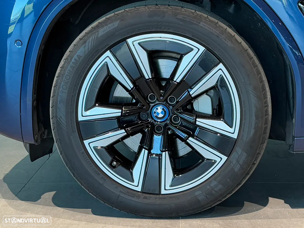 BMW iX3 M Sport Inspiring - 14