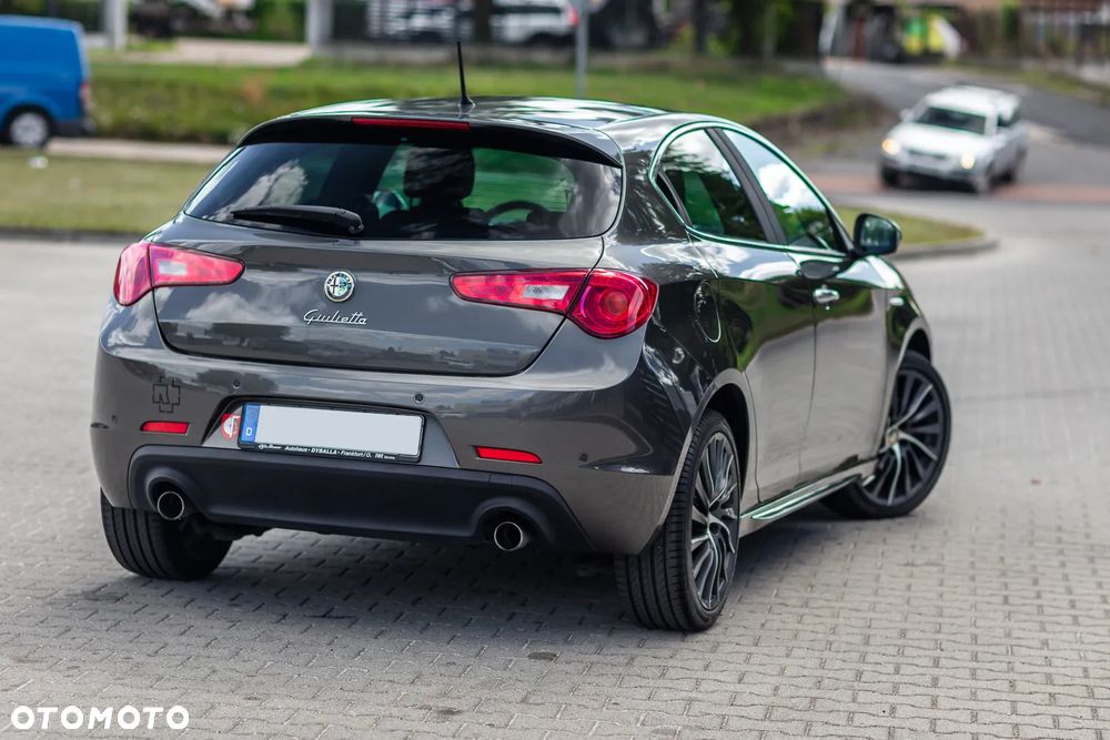 Alfa Romeo Giulietta 2.0 JTDM 20V TCT Speciale - 11