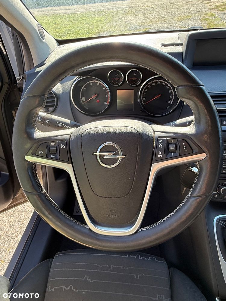 Opel Meriva - 13