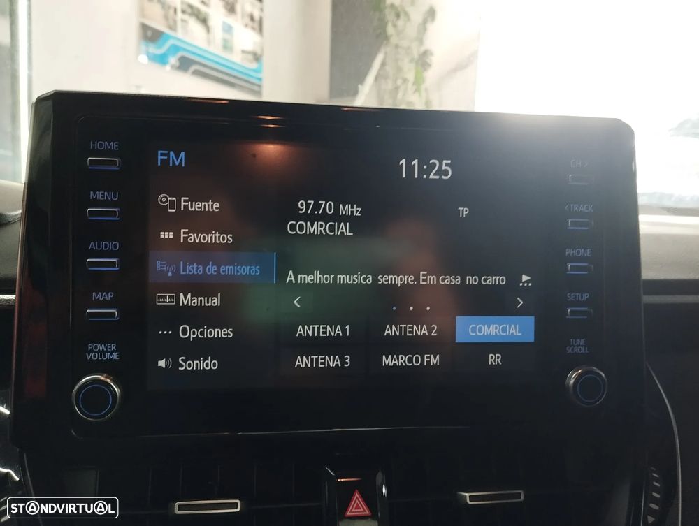 Toyota Corolla 1.8 Hybrid Comfort - 28