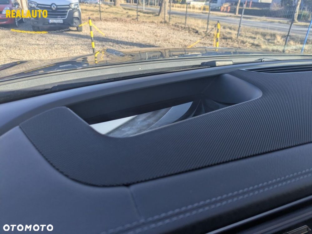 Mercedes-Benz GLE - 25