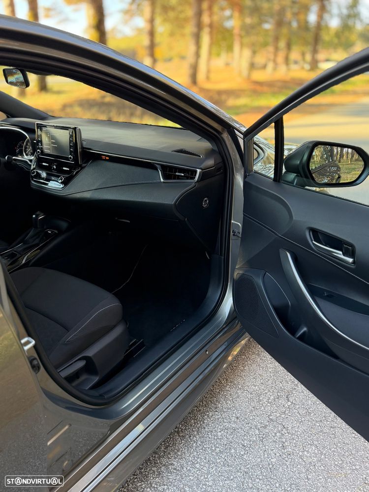 Toyota Corolla 1.8 Hybrid Comfort - 42
