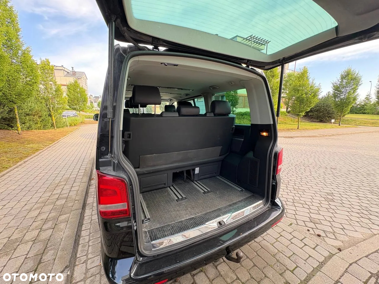 Volkswagen Multivan - 10