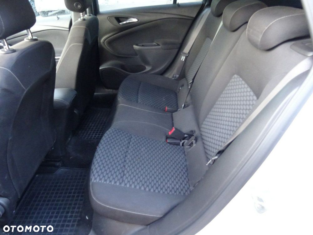 Opel Astra 1.4 T Enjoy - 18